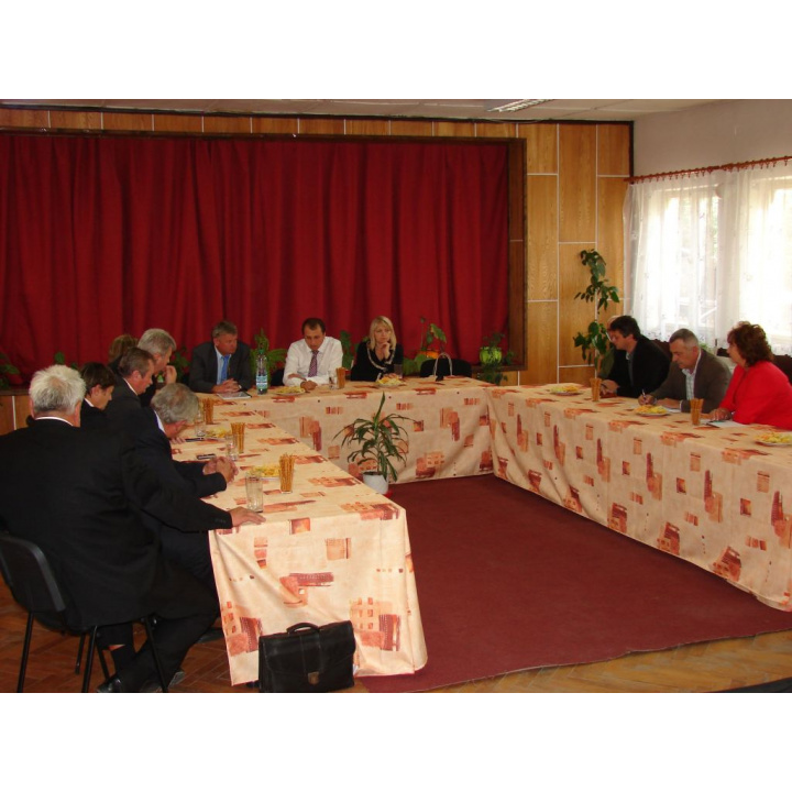 Stretnutie so štátnym tajomníkom J. Burianom a starostami obcí michalovského regiónu