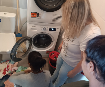 ROZVOJOVÝ TÍM V AKCII / šikovné gazdinky – práčka  - foto