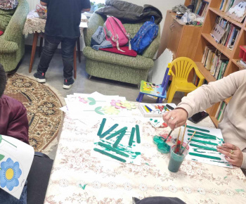 ROZVOJOVÝ TÍM V AKCII / Kvetináč z recyklovaného papiera - foto