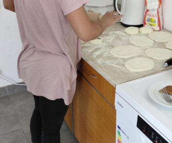 ROZVOJOVÝ TÍM V AKCII / Mamiklub - Marikľa, tradičné rómske jedlo. - foto