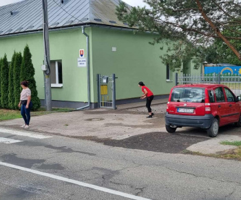 ROZVOJOVÝ TÍM V AKCII / Pomoc pri upratovaní obce po veternej smršti 8.7.2025 - foto