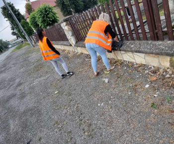 ROZVOJOVÝ TÍM V AKCII / Pomoc pri upratovaní obce po veternej smršti 8.7.2025 - foto