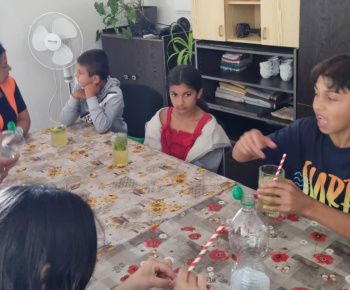 ROZVOJOVÝ TÍM V AKCII / Osviežujúci nápoj - foto