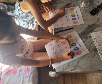 ROZVOJOVÝ TÍM V AKCII / Počítaj a vyfarbi balóniky - foto