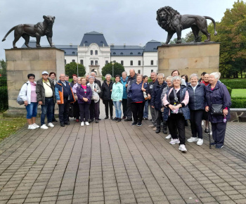ROZVOJOVÝ TÍM V AKCII / Spoločná exkurzia so seniormi v meste Humenné - foto