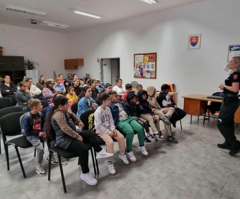 ROZVOJOVÝ TÍM V AKCII / Preventívno- osvetová aktivita s preventistom OR PZ pre deti z MŠ a ZŠ  - foto