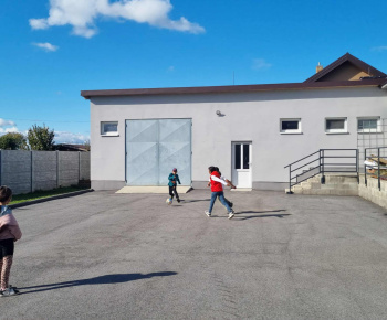 ROZVOJOVÝ TÍM V AKCII / Hra s loptou. - foto