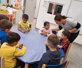 ROZVOJOVÝ TÍM V AKCII / Zvieratká z gaštanov. - foto