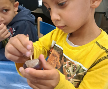 ROZVOJOVÝ TÍM V AKCII / Zvieratká z gaštanov. - foto