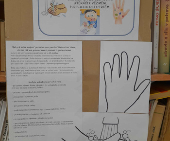 ROZVOJOVÝ TÍM V AKCII / Dôkladné umývanie rúk. - foto