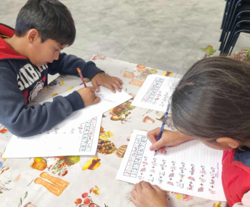 ROZVOJOVÝ TÍM V AKCII / Počítanie s obrázkami. - foto