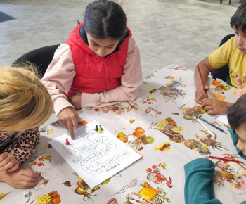 ROZVOJOVÝ TÍM V AKCII / Slovná hra. - foto