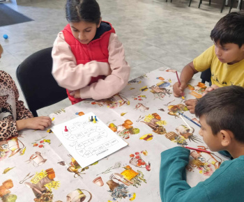 ROZVOJOVÝ TÍM V AKCII / Slovná hra. - foto