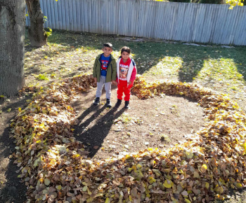 ROZVOJOVÝ TÍM V AKCII / Jesenné srdiečko. - foto
