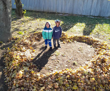ROZVOJOVÝ TÍM V AKCII / Jesenné srdiečko. - foto