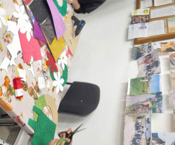 ROZVOJOVÝ TÍM V AKCII / Vianočný veniec - foto