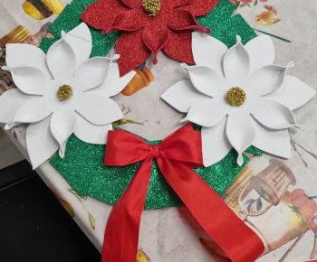 ROZVOJOVÝ TÍM V AKCII / Vianočný veniec - foto