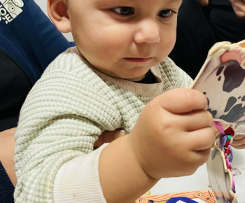 ROZVOJOVÝ TÍM V AKCII / Čítanie s najmenšími - aktivita Nenementorky. - foto