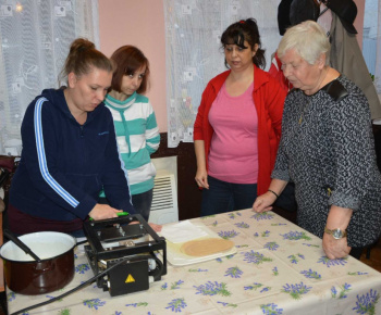 Katarínska kapustnica a pečenie vianočných oblátok