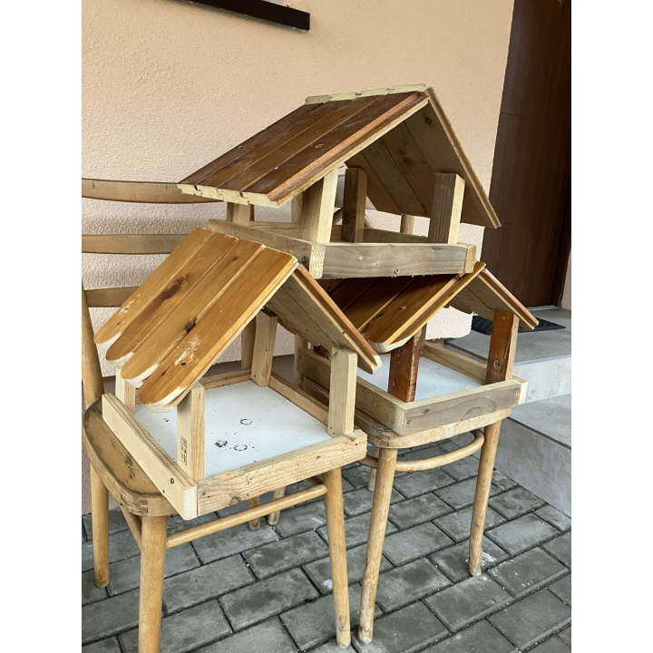 Kŕmitka pre vtákov